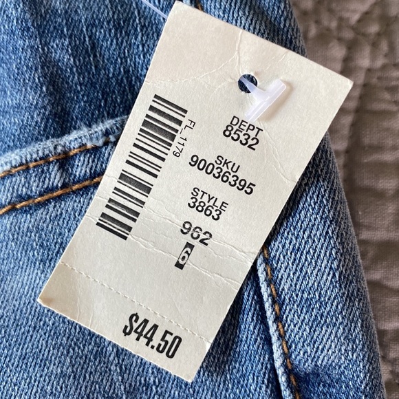 Aéropostale Midi Blue Jean Shorts - Picture 3 of 8